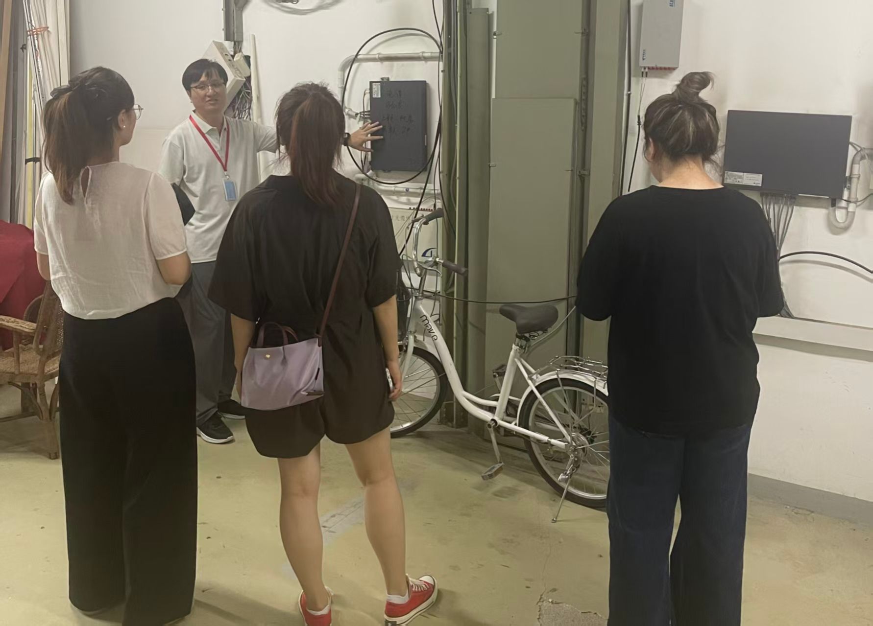 可跳转到首页或不做任何操作 // 如